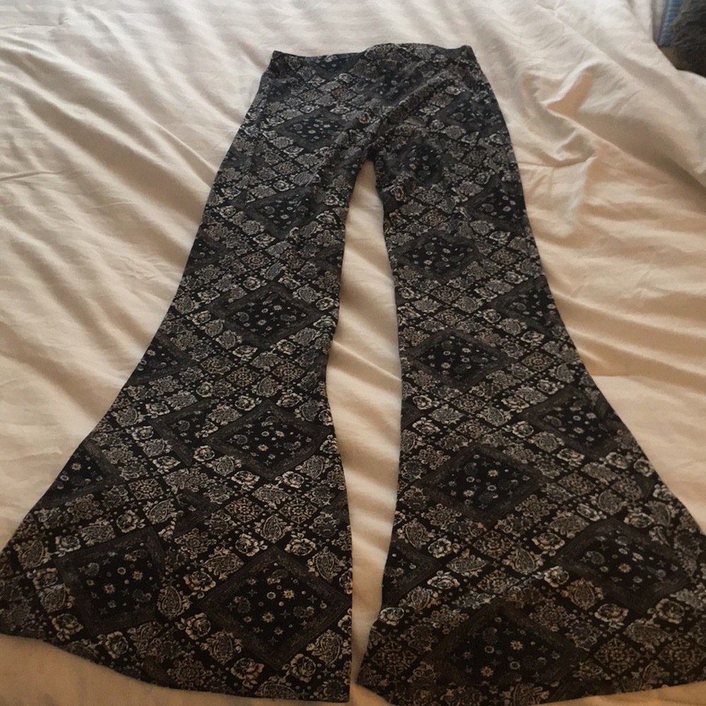 Bell bottom tight pants